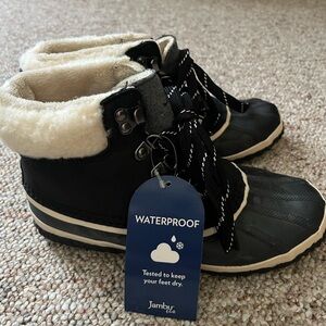 Brand new, never worn waterproof winter boots.